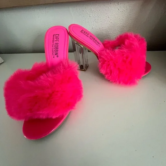 Cape Robbin Pink Furry Heels with Clear Lucite - Picture 3 of 4